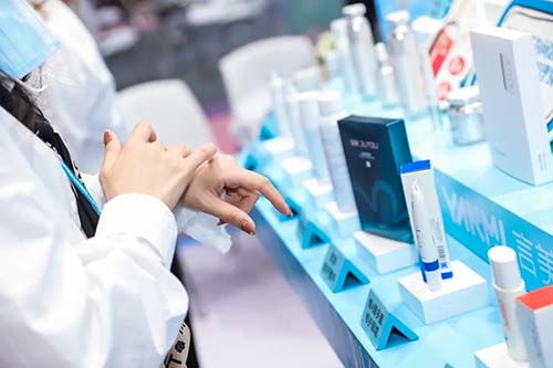 國貨綻妍以「光合修護」技術，一馬當先拯救受損皮膚屏障